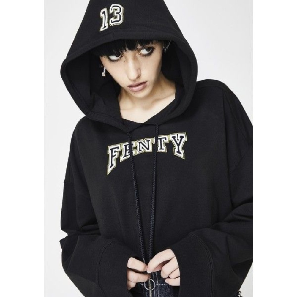 PUMA Savage x Fenty By Rihanna Cropped Hoodie in Black Size XS
